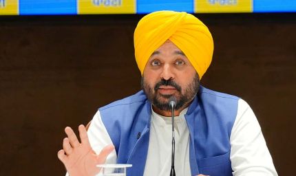 सियासी रणनीति: पंथक मुद्दों पर सीएम मान ने शुरू की घेराबंदी, शिअद और सुखबीर बादल पर हमला