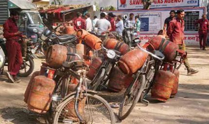 शादी सीजन में LPG संकट, व्यावसायिक सिलेंडर की किल्लत से बढ़ी परेशानी