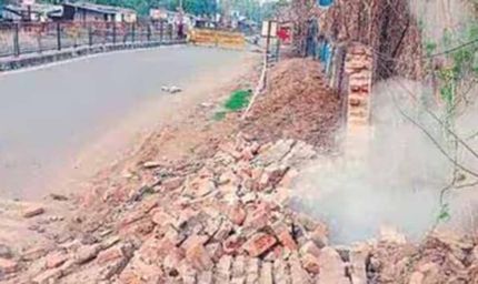 केंदुआडीह में सड़क धंसने के बाद गैस रिसाव से हड़कंप, डेंजर जोन घोषित इलाका