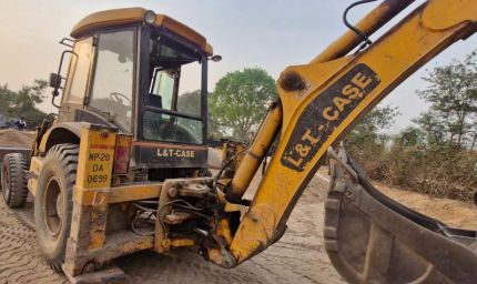 70 ट्रैक्टर अवैध डंप रेत जब्त, कलेक्टर के निर्देश पर सख्त कार्रवाई