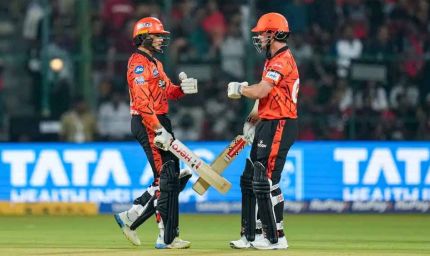 सनराइजर्स हैदराबाद की सधी शुरुआत, ट्रेविस हेड और अभिषेक शर्मा लय में नजर आए