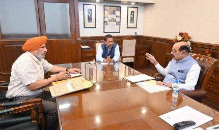 कैबिनेट मंत्री मोहिंदर भगत ने डिफेंस सर्विसेज वेलफेयर डिपार्टमेंट के कामों की प्रोग्रेस का किया रिव्यू