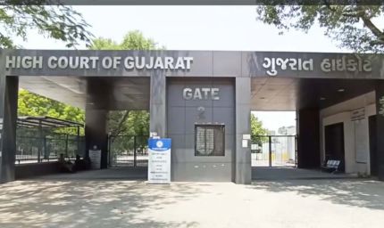 आप एक अनपढ़ आदमी हैं, अपनी शक्तियां भी नहीं जानते