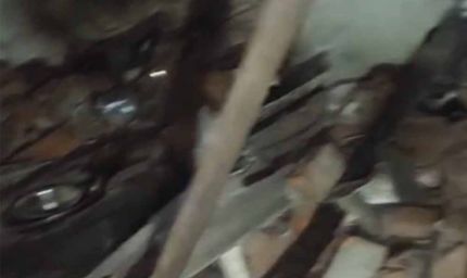 कोरबा में देर रात हादसा: निर्माणाधीन मकान की दीवार गिरी, दंपति और मासूम मलबे में दबकर घायल