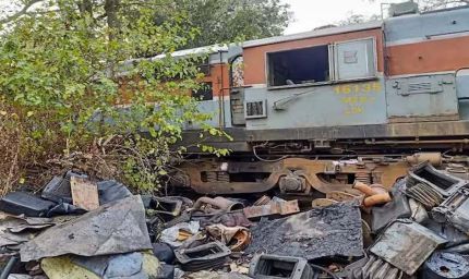 रेलवे की छप्परफाड़ कमाई, कबाड़ बेचकर ₹6,800 करोड़ कमाए, रिकॉर्ड तोड़ा