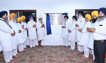 एडवोकेट धामी ने रेनोवेशन के बाद गुरुद्वारा प्रिंटिंग प्रेस का उद्घाटन किया