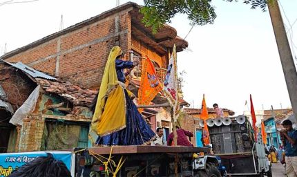 मां बिरासिनी धाम बिलासपुर में शिव प्राण प्रतिष्ठा की शोभायात्रा निकाली गई
