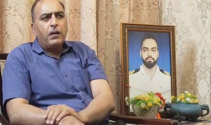 Pahalgam terror attack के शहीद Vinay Narwal को नमन, Karnal में दी गई भावभीनी श्रद्धांजलि