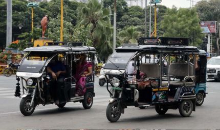 इंदौर में ट्रैफिक समस्या का समाधान, प्रशासन का कदम - अब ई रिक्शा पर लगेंगे रंग-बिरंगे स्टीकर और तय होंगे रूट