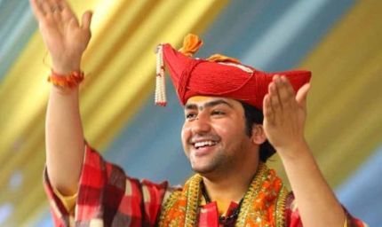 बागेश्वर बाबा का लेंसकार्ट पर बयान: नक्कटा, तू अपनी कंपनी लाहौर में खोल ले, बेटा गड़बड़ हो गए हो तुम