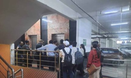 करेंसी टावर में लिफ्ट फेल, सुरक्षा पर सवाल: IAS के बाद अब कांग्रेस नेता भी फंसे