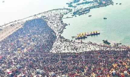 योगी सरकार में विदेशी श्रद्धालुओं का बढ़ा भरोसा, प्रयागराज बना आध्यात्मिक पर्यटन का केंद्र