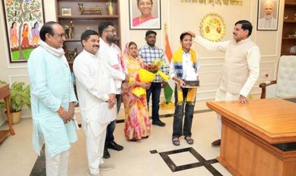 दसवीं बोर्ड टॉपर कु. प्रतिभा सोलंकी को प्रोत्साहनस्वरूप मिलेंगे एक लाख रुपये : मुख्यमंत्री डॉ. यादव