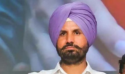 AAP के 50 विधायकों के टूट का खतरा, कांग्रेस ने दी अलर्ट