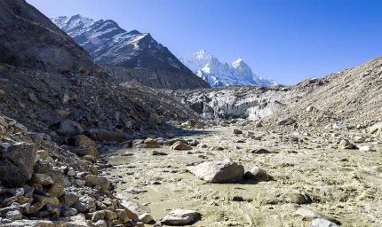 बढ़ती गर्मी और पिघलते पहाड़, हिमालय के ग्लेशियर संकट में; 50 करोड़ आबादी को खतरा