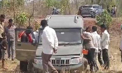 छतरपुर के डायल-112 हीरोज पिकअप पलटने से घायल 08 व्यक्तियों को त्वरित सहायता से पहुँचाया अस्पताल