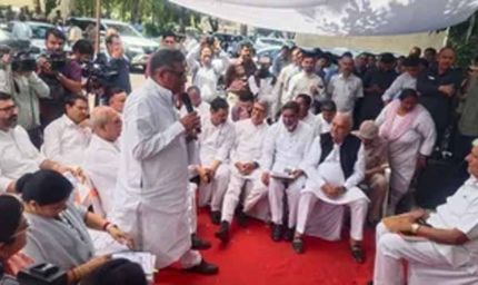 ‘समानांतर सदन’ विवाद में घिरे भूपेंद्र सिंह हुड्डा, स्पीकर हरविंदर कल्याण ने जारी किया नोटिस