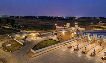 गंगा एक्सप्रेसवे पर टोल शुरू: जानिए प्रति किमी दरें और मेरठ–प्रयागराज सफर का खर्च