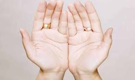 सामुद्रिक शास्त्र: हाथ-पैर के चिन्ह बताते हैं जीवन का भाग्य और भविष्य के संकेत