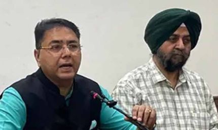 ‘पार्टी एकजुट है’- अमन अरोड़ा ने दलबदल की अटकलों को किया खारिज