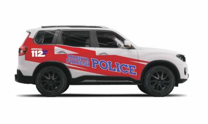 खंडवा के डायल-112 हीरोज ट्रेन से गिरकर घायल हुए व्यक्ति को त्वरित सहायता से पहुँचाया अस्पताल