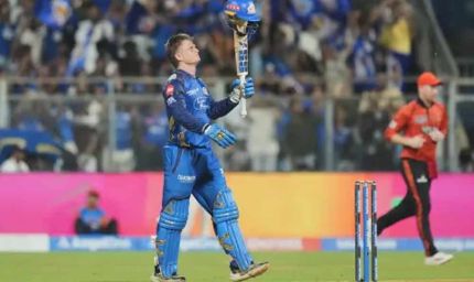 मुंबई इंडियंस ने हैदराबाद को दिया 244 रनों का विशाल लक्ष्य, वानखेड़े में हाई-स्कोरिंग मुकाबला