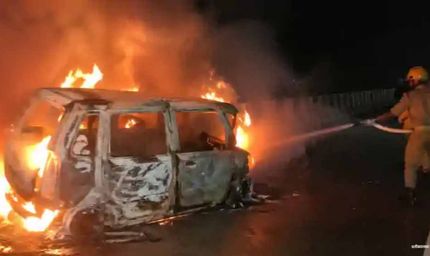 चलती कार में सीएनजी लीकेज से भीषण आग, एक ही परिवार के 5 लोग जिंदा जले