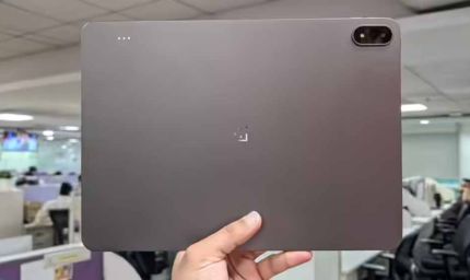 OnePlus Pad 4 लॉन्च: 13.2 इंच डिस्प्ले और 13380mAh बैटरी वाला दमदार प्रीमियम टैबलेट
