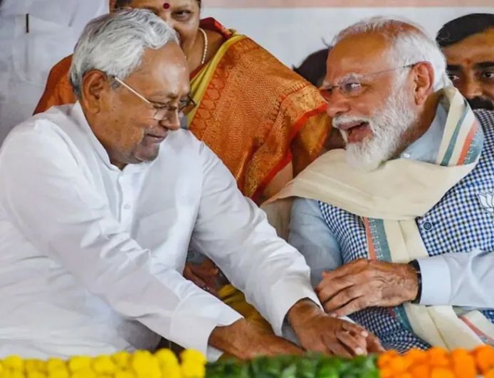 राज्यसभा जाएंगे नीतीश कुमार, बिहार में बीजेपी चलाएगी सत्ता की स्टेयरिंग, कांग्रेस के बागी विधायकों पर टिकी नजरें