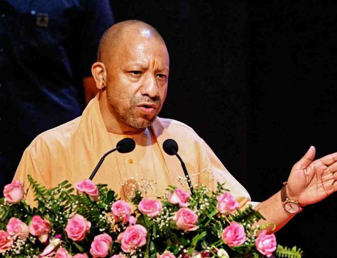 यूपी में तेल और गैस की कालाबाजारी पर सीएम योगी का एक्शन, अब तक 233 पर रिपोर्ट और 20 गिरफ्तार