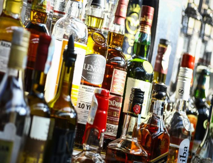 पंजाब में शराब ठेकेदारों के लिए खुशखबरी, लाइसेंस फीस में 15 प्रतिशत तक की कटौती