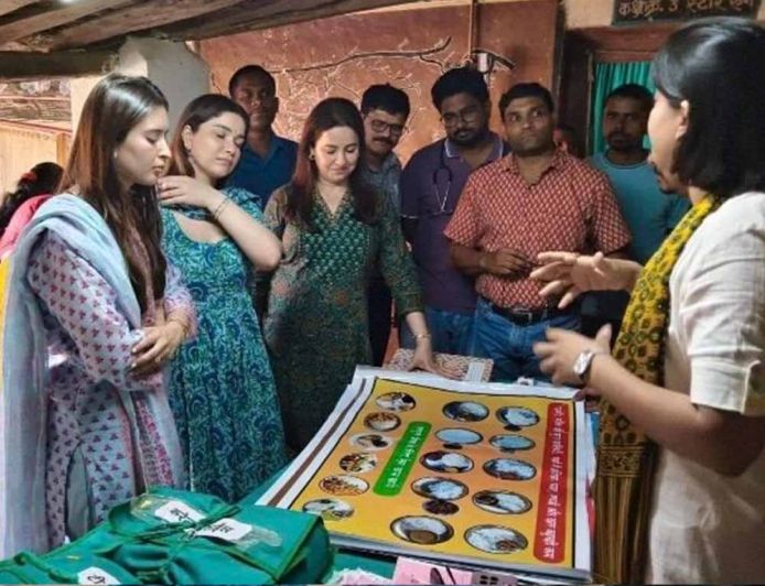 टाइगर रिजर्व में तेंदुलकर परिवार की मौजूदगी: ग्रामीणों से शिक्षा और स्वास्थ्य पर की चर्चा