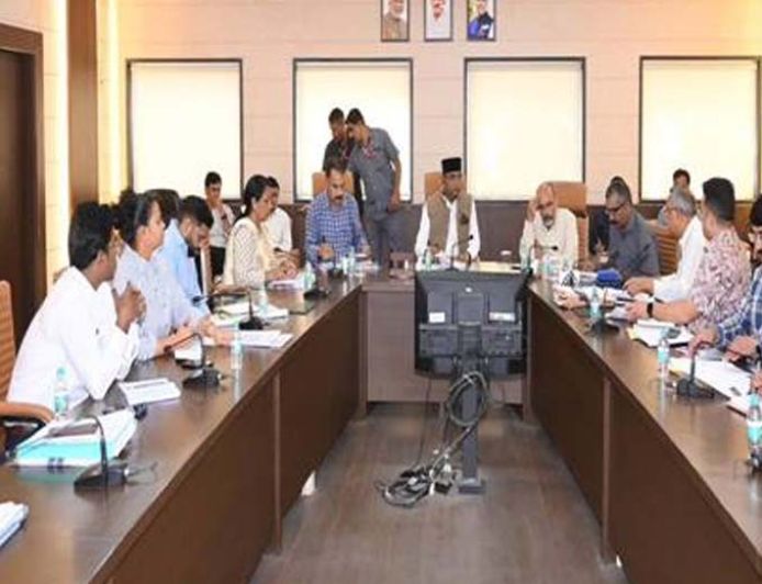 मंत्री विश्वास सारंग ने ली खेल एवं युवा कल्याण विभाग की समीक्षा बैठक