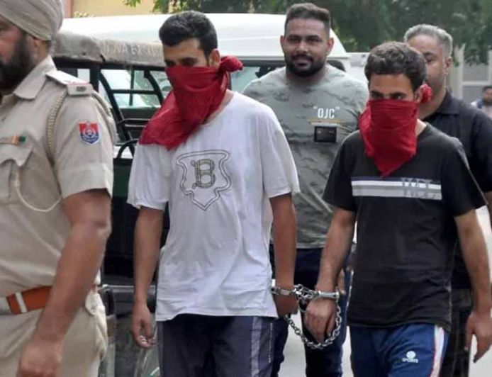 पंजाब में बड़ा आतंकी प्लान नाकाम: टाइम बम बनाते दो गिरफ्तार, 5 ग्रेनेड और IED बरामद