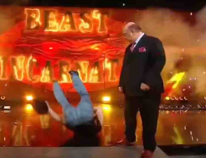 WWE रॉ में एंट्री के दौरान गिर पड़े ब्रॉक लैसनर, वीडियो वायरल