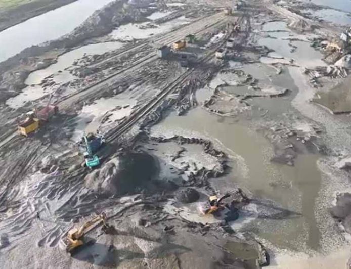 खारंग नदी क्षेत्र में हादसे पर प्रशासन सख्त, अवैध उत्खनन पर लगातार कार्रवाई