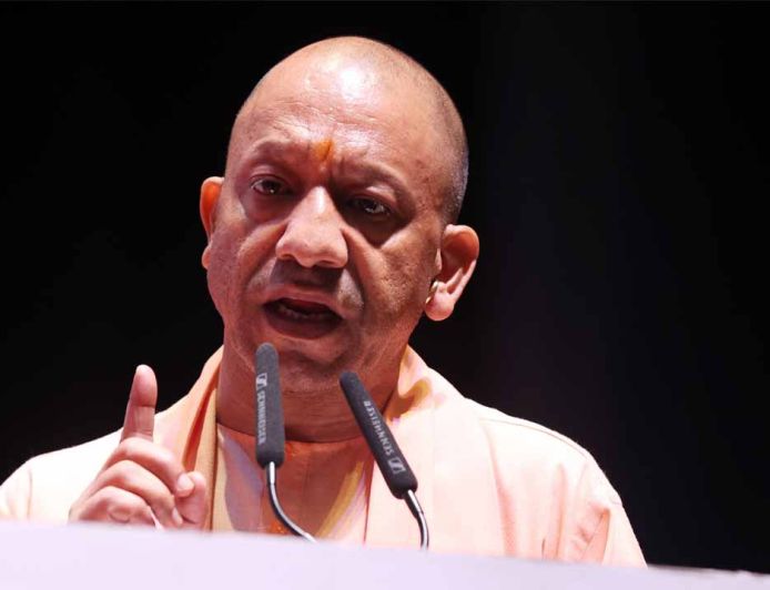 अब खेला नहीं, विकास होगा—बंगाल पर योगी आदित्यनाथ का तीखा हमला