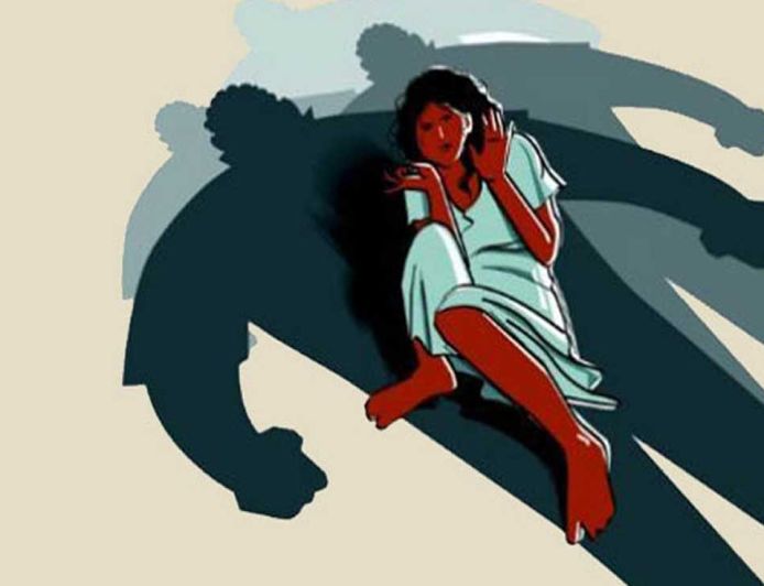 लुधियाना- वाइफ के प्राइवेट पार्ट में बीयर की बोतल डाली:बेडरूम में मोबाइल छिपाकर VIDEO बनाए, पुलिस को भी दिखाए, पति गिरफ्तार