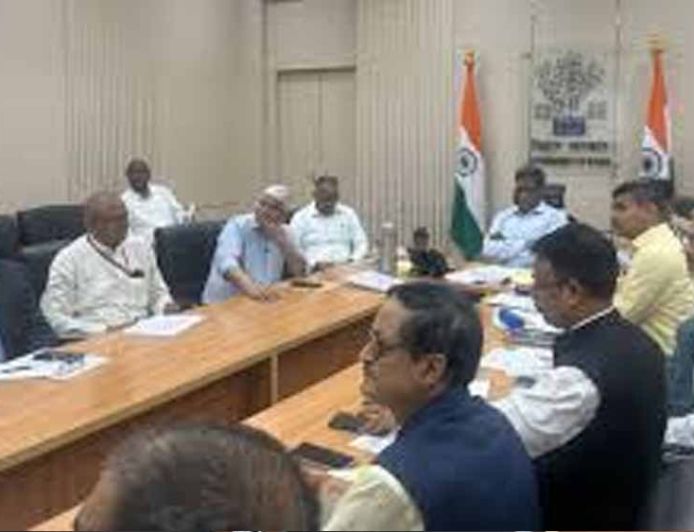 एम्स दरभंगा से ई-पैक्स तक समीक्षा: मुख्य सचिव सख्त, डेडलाइन पर काम पूरा करने की चेतावनी