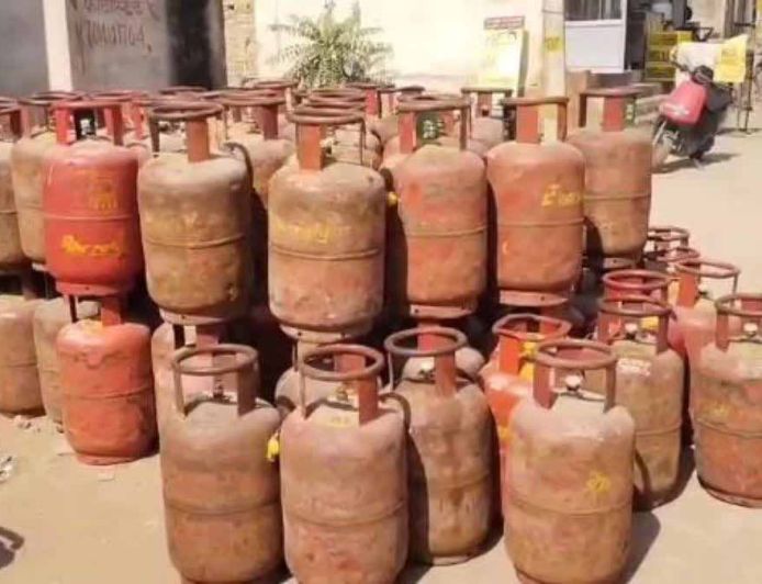 अब तक 2932 स्थानों पर हुई जाँच, 4400 गैस सिलेण्डर किये गये जब्त