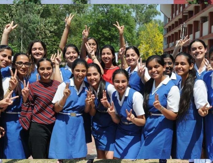 CBSE Class 10th: चंडीगढ़ के सरकारी स्कूलों ने शिक्षा में मारी बाजी, अभय सिंह बने टॉपर