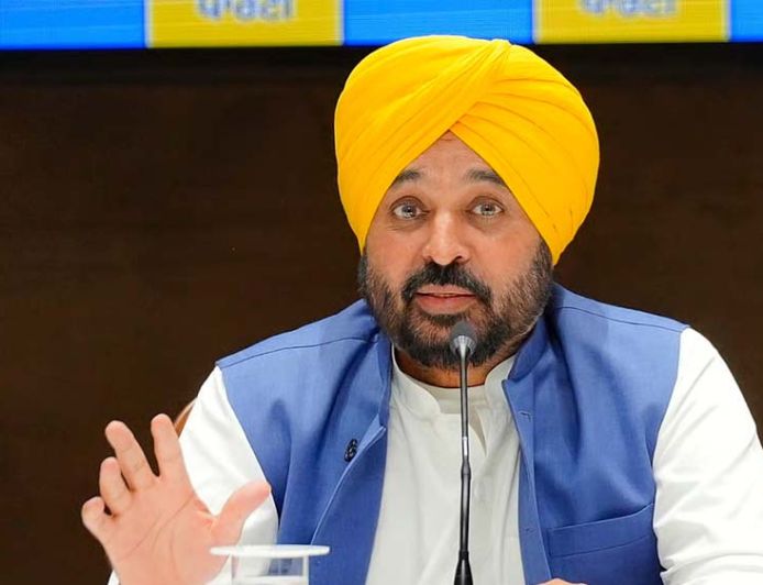 सियासी रणनीति: पंथक मुद्दों पर सीएम मान ने शुरू की घेराबंदी, शिअद और सुखबीर बादल पर हमला