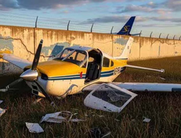 यूपी में बड़ा हादसा टला: लैंडिंग के दौरान रनवे से फिसला प्रशिक्षु विमान, ट्रेनी पायलट बाल-बाल बचीं