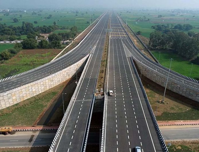 गंगा एक्सप्रेसवे पर 120 किमी/घंटा की रफ्तार से फर्राटा भर सकेंगे वाहन