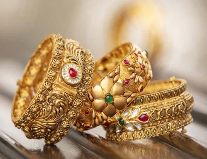 चांदी हुई 4500 रुपये महंगी, सोने के दाम भी 2000 रुपये से ऊपर चढ़े