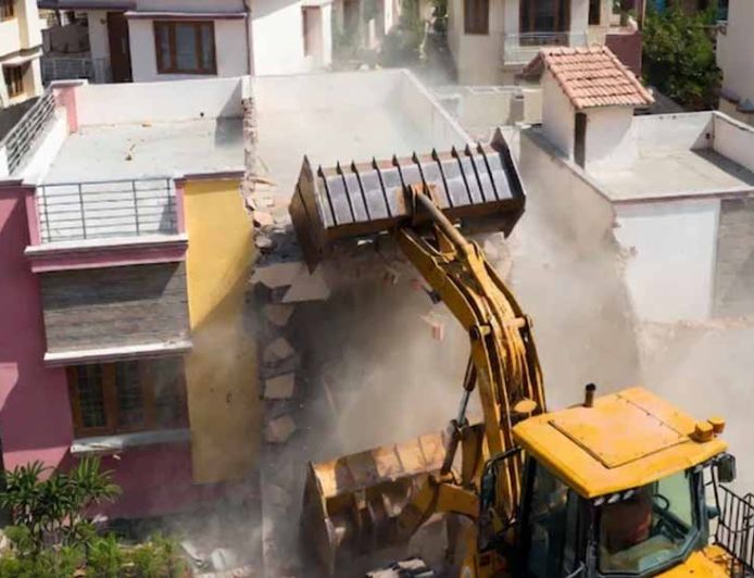 जयपुर में अवैध कॉलोनियों पर कार्रवाई, 42 बीघा जमीन पर बुलडोजर चला