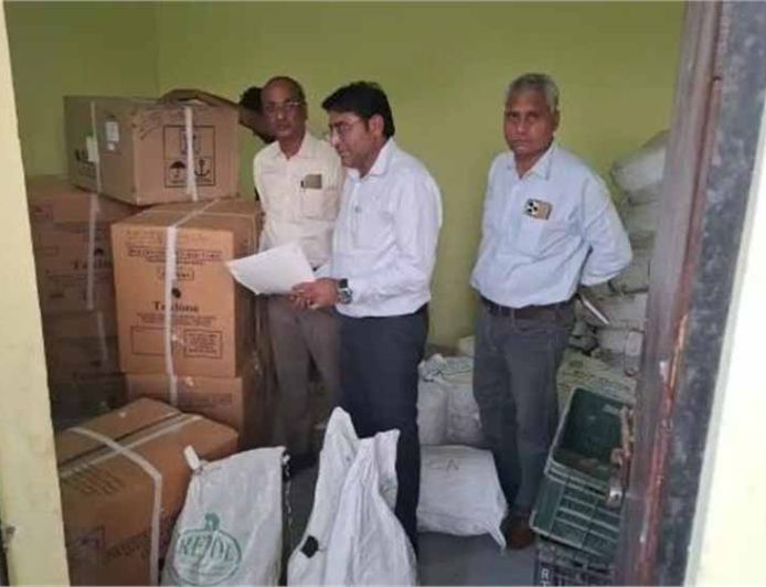 सोनीपत में नकली ENO फैक्टरी का भंडाफोड़, खेतों में चल रहा था अवैध कारोबार