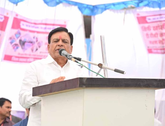 मेडिकल कॉलेजों में डॉक्टरों की कमी की शीघ्र होगी पूर्ति : उप मुख्यमंत्री देवड़ा