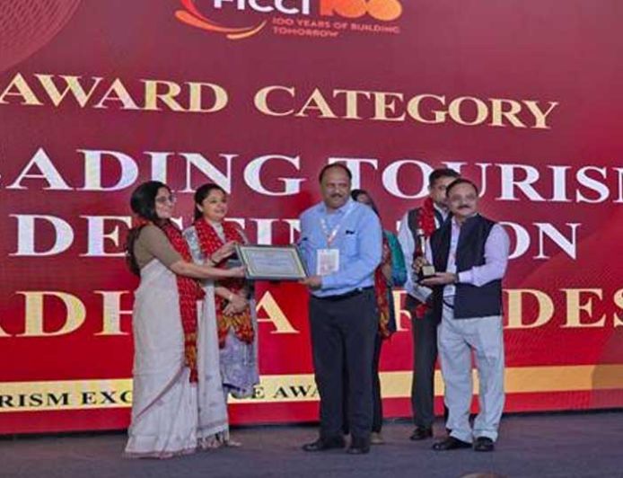 एमपी टूरिज्म को मिला लीडिंग टूरिज्म डेस्टीनेशन का प्रतिष्ठित सम्मान