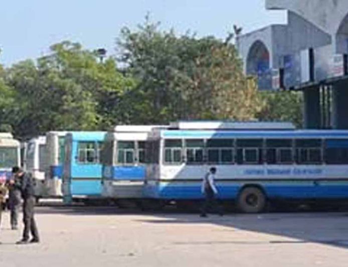 पंचकूला बस अड्डे से रेलवे स्टेशन तक शुरू हुई बस सेवा, यात्रियों को टैक्सी-ऑटो से राहत